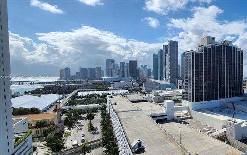 apt-2010-1750 N Bayshore Dr, Miami, FL, 33132-3207 | Card Image