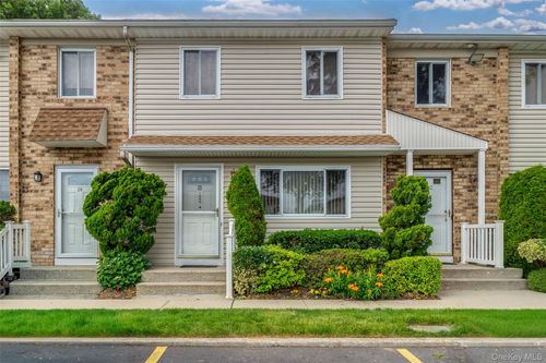 29co-1595 N Central Ave, Valley Stream, NY, 11580-1183 | Card Image