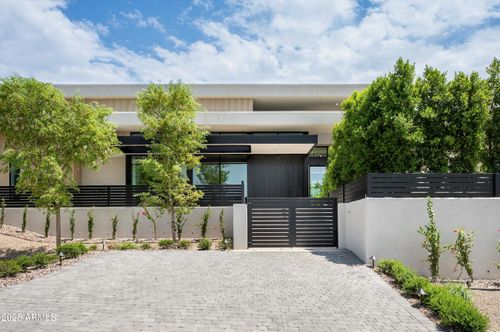 6535 N 40th Pl, Paradise Valley, AZ, 85253-3937 | Card Image