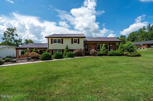 123 Circle Ln, Mountain City, TN, 37683-1141 | Card Image