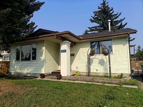 14 Radcliffe Cres Se, Calgary, AB, T2A5X2 | Card Image