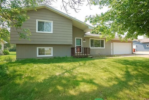 3114 Kilbourne Ave, Eau Claire, WI, 54703-0945 | Card Image