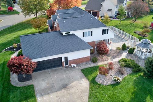9450 Creek Bend Trl, Davison, MI, 48423-8626 | Card Image