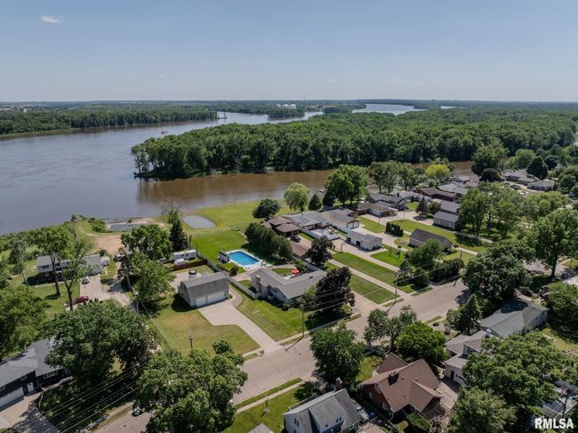 1419 3 Rd St, House other with 3 bedrooms, 4 bathrooms and null parking in Camanche IA | Image 50