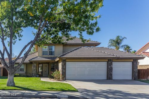 42427 61st St W, Quartz Hill, CA, 93536-4517 | Card Image