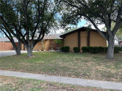 106 Flournoy, House other with 3 bedrooms, 2 bathrooms and null parking in Odem TX | Image 1