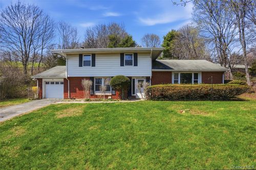 26 Lauretta Dr, Highland, NY, 12528-1006 | Card Image