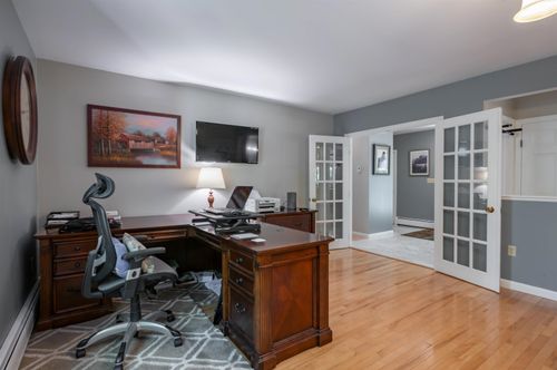 14 Wentworth St, Nashua, NH, 03060-5029 | Card Image