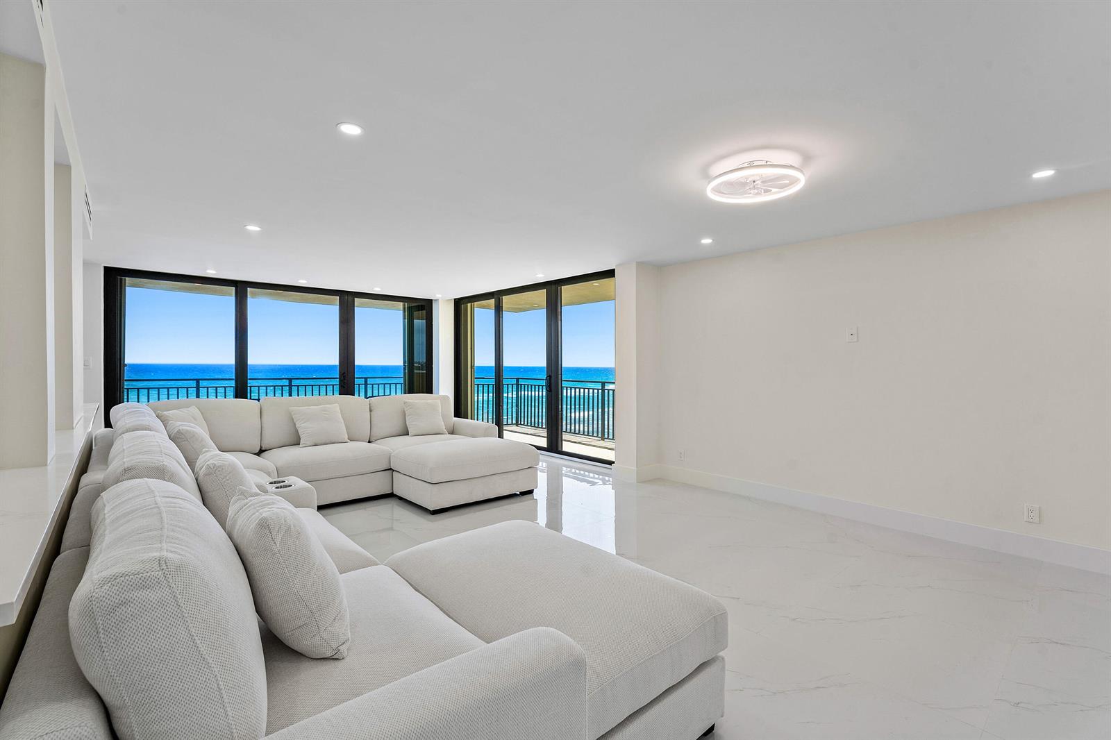 Residential Lease in Singer Island 3