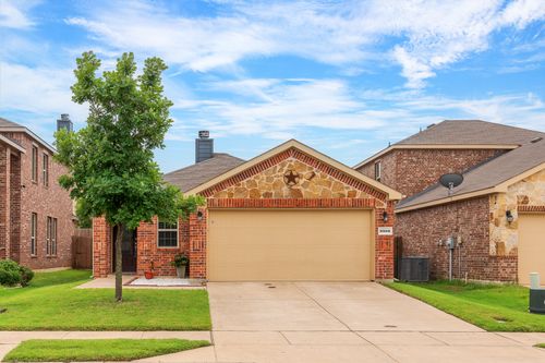 8908 Tenderfoot Ln, Aubrey, TX, 76227-1684 | Card Image