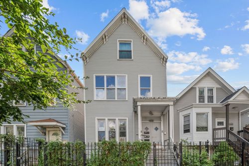 3234 N Albany Ave, Chicago, IL, 60618-5782 | Card Image