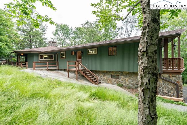 103 Raven Rd, House other with 3 bedrooms, 2 bathrooms and null parking in Beech Mountain NC | Image 42