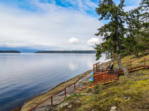214 Dogwood Lane, Salt Spring Island, BC, V8K1A4 | Card Image