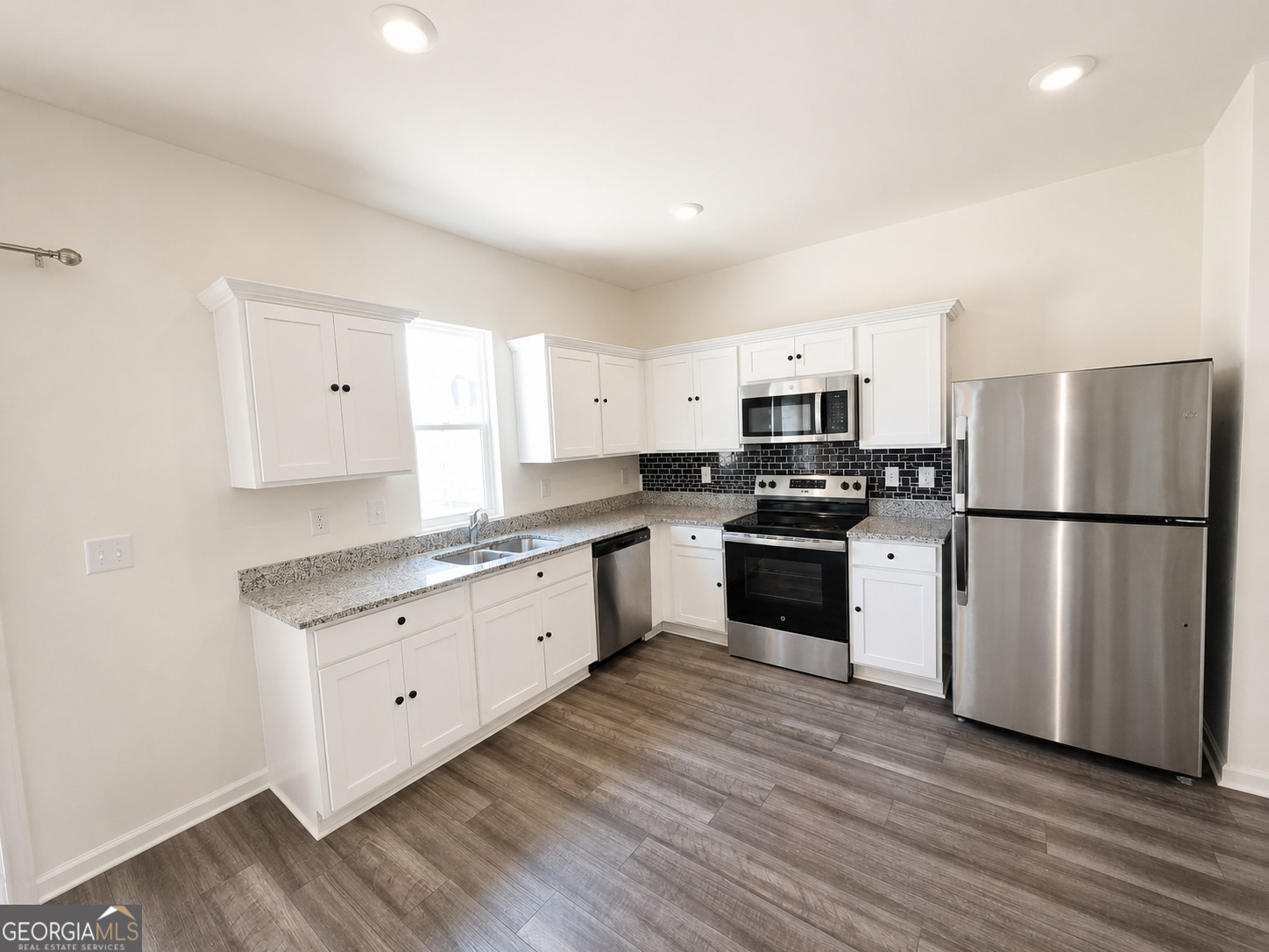 Residential Lease in Locust Grove 5