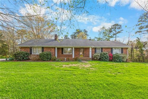 720 Sedge Garden Rd, Kernersville, NC, 27284-7507 | Card Image