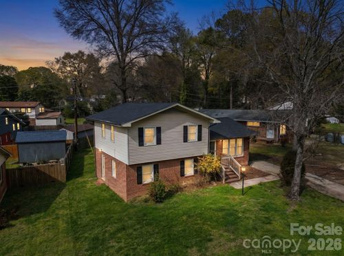 1211 Yuma St, Charlotte, NC, 28213-5870 | Card Image