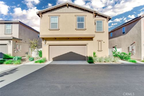 2526 Gunner Ridge Way, Rialto, CA, 92377-4001 | Card Image