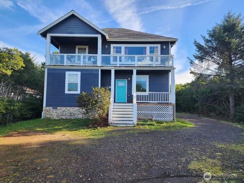 126 Sand Dune Ave Nw, Ocean Shores, WA, 98569-9788 | Card Image