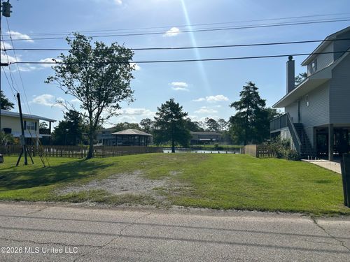 15024 Choctaw Dr, Kiln, MS, 39556-8107 | Card Image
