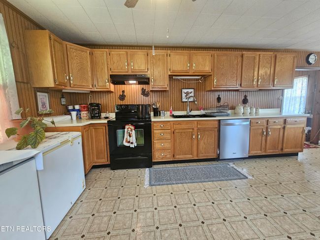 1106 Smyth Chapel Rd, House other with 3 bedrooms, 2 bathrooms and null parking in Pennington Gap VA | Image 9