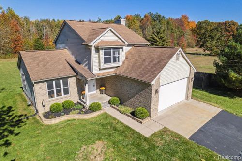 8000 Oakville Waltz Road, Sumpter Twp, MI, 48111 | Card Image