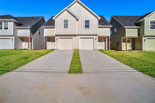 2735 W Washington St, Denison, TX, 75020-1443 | Card Image