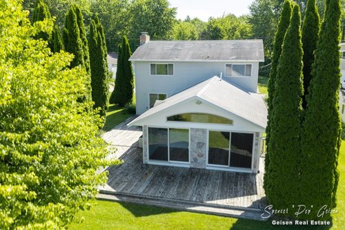 8641 Hidden Trail, Orleans Township, MI, 48865 | Card Image