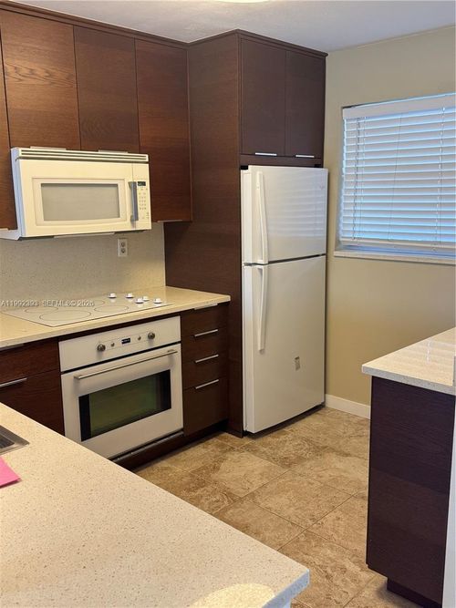 403-1811 Sabal Palm Dr, Davie, FL, 33324-5933 | Card Image
