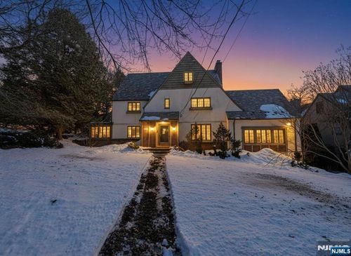 112 Oxford Pl, Glen Rock, NJ, 07452-2011 | Card Image