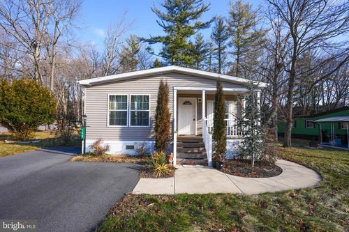 148 E Zimmer Dr, WALNUTPORT, PA, 18088-9239 | Card Image