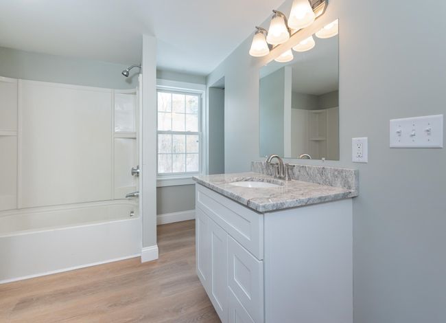 7 Elm St, House other with 3 bedrooms, 3 bathrooms and null parking in Newton NH | Image 13