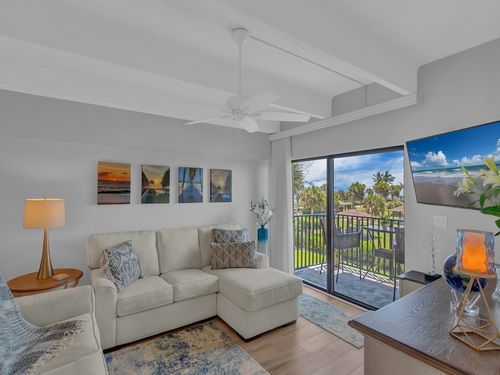 11-4400 Highway A1a, Vero Beach, FL, 32963-1379 | Card Image