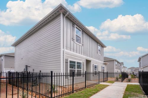 10831 Quinn Ct, San Antonio, TX, 78252-4511 | Card Image