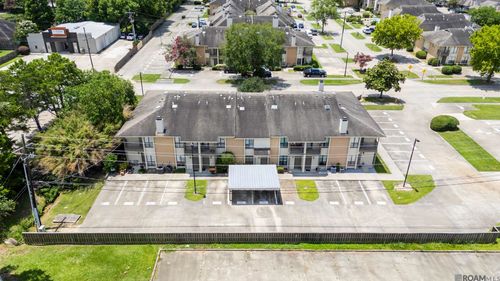 q11-8545 Summa Ave, Baton Rouge, LA, 70809-3639 | Card Image