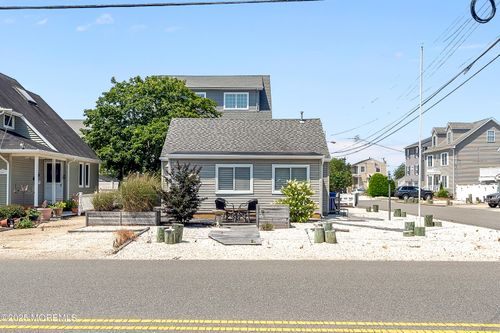 2011 Washington Ave, Seaside Heights, NJ, 08751-1119 | Card Image