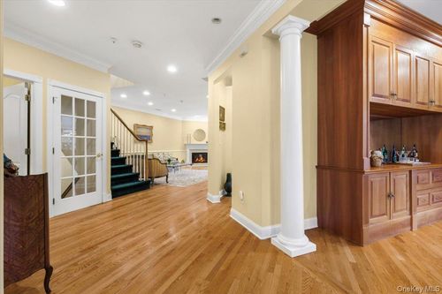 51 Club Pointe Dr, White Plains, NY, 10605-4468 | Card Image