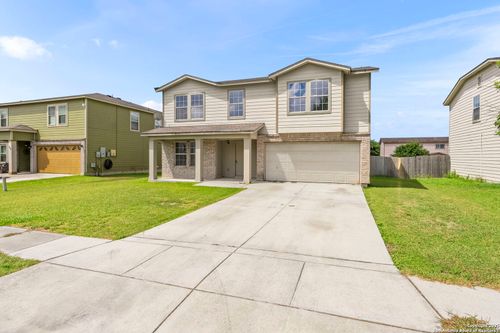 671 Nw Crossing Dr, New Braunfels, TX, 78130-2664 | Card Image