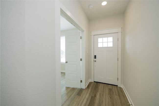 These photos showcase a previously finished Lea home. Please be aware that features, selections, and options may vary. For the most current information, contact your RNL Sales Executive to obtain the latest selections book and floorplan, which outlines the structural options available for this home. | Image 17