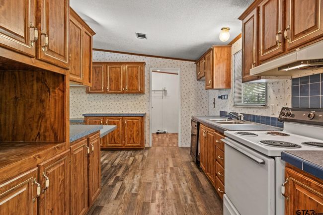 364 San Saba Ln, House other with 3 bedrooms, 2 bathrooms and null parking in Mt Vernon TX | Image 17