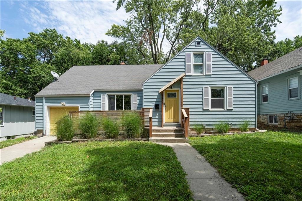 Tracy Ave, Kansas City, MO 64110