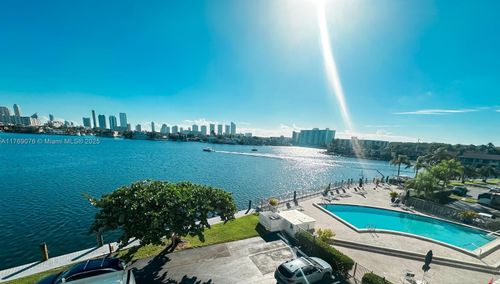 apt-4j-16546 Ne 26th Ave, North Miami Beach, FL, 33160-4060 | Card Image