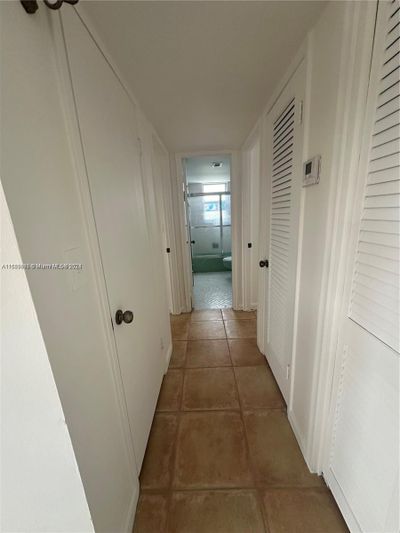 410 - 1811 Jefferson St, Condo with 2 bedrooms, 2 bathrooms and null parking in Hollywood FL | Image 3