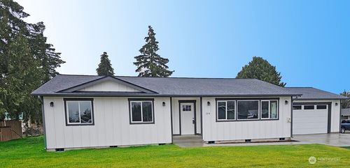 208 S 2nd St, Oakville, WA, 98568 | Card Image