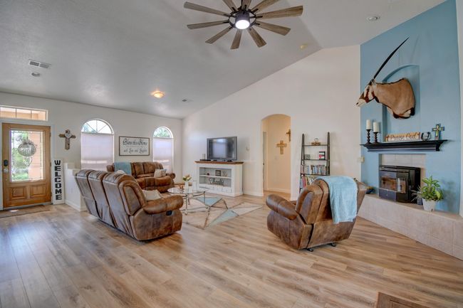 2 Partridge Ct, House other with 4 bedrooms, 3 bathrooms and null parking in Peralta NM | Image 30