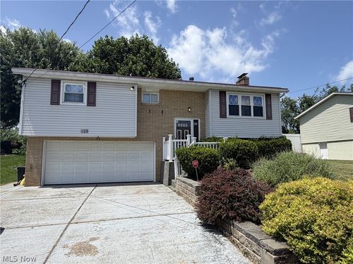 109 Dubey St, Weirton, WV, 26062-2604 | Card Image