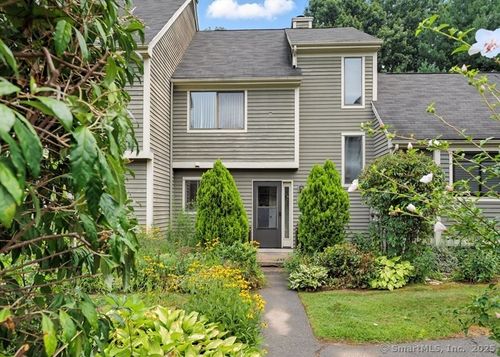 6-6 Wild Rose Ct, Bloomfield, CT, 06002-1664 | Card Image