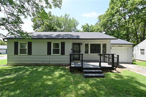 4946 N Elmwood Ave, Kansas City, MO, 64119-3648 | Card Image