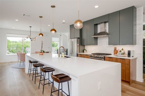 apt-1-1208 Luna St, Austin, TX, 78721-1253 | Card Image