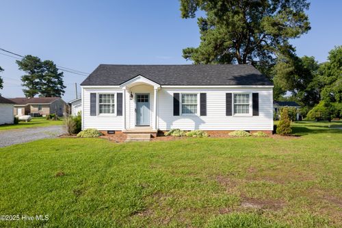105 Davis St, Clinton, NC, 28328-4839 | Card Image