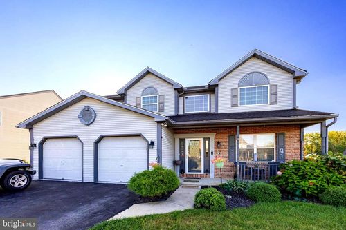 24 Brookfield Dr, Fleetwood, PA, 19522-2000 | Card Image